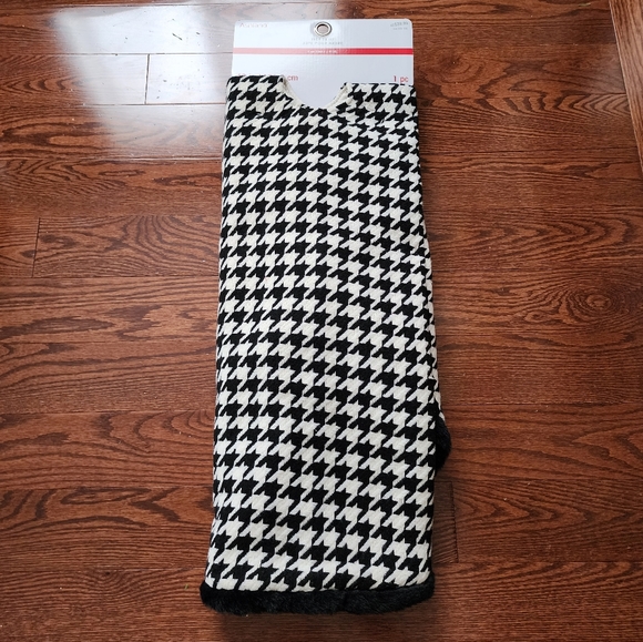 Tree Skirt - Picture 4 of 8